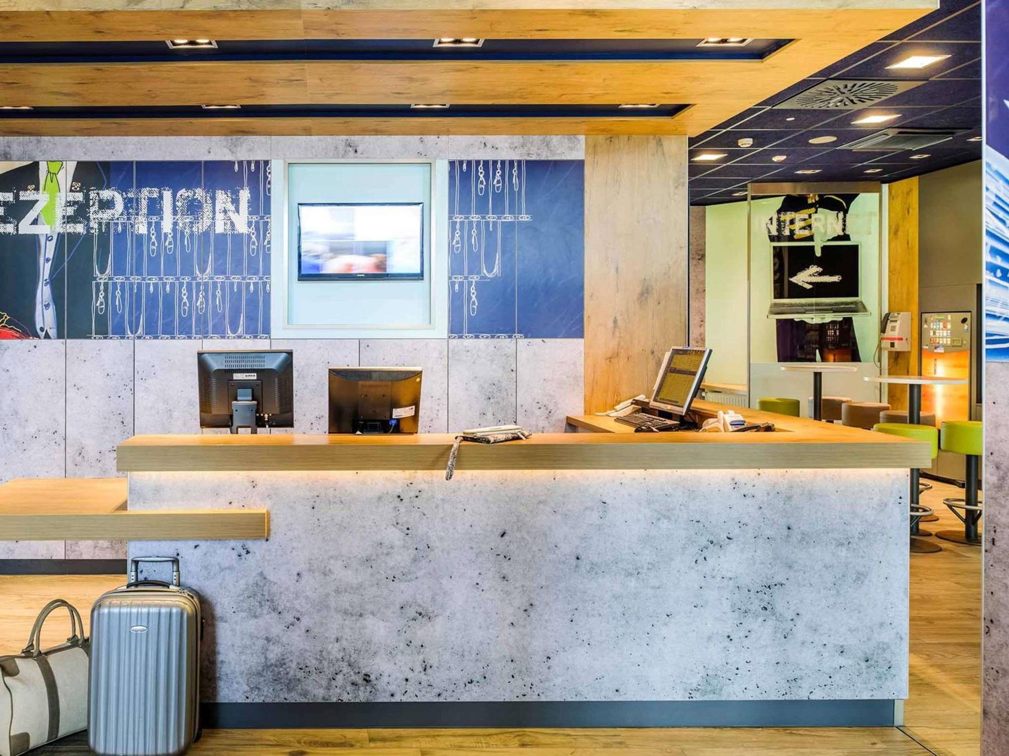 Hotel Ibis Budget Deauville Сент-Арну Экстерьер фото